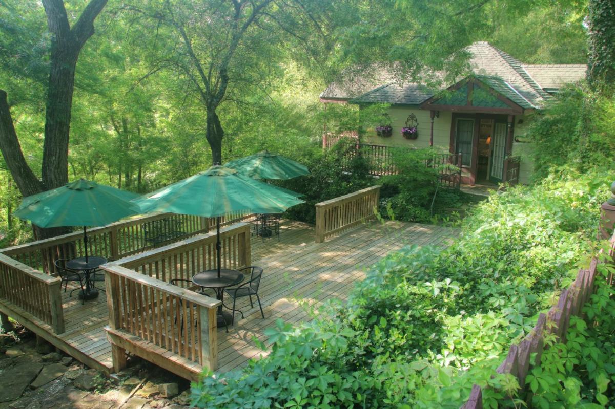 Hidden Springs Bed and Breakfast - Housity