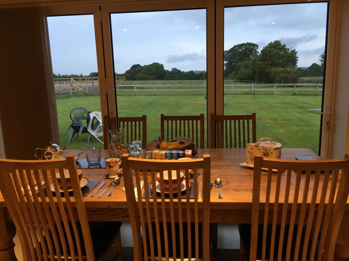 Folly Fields Farm B&B - Housity