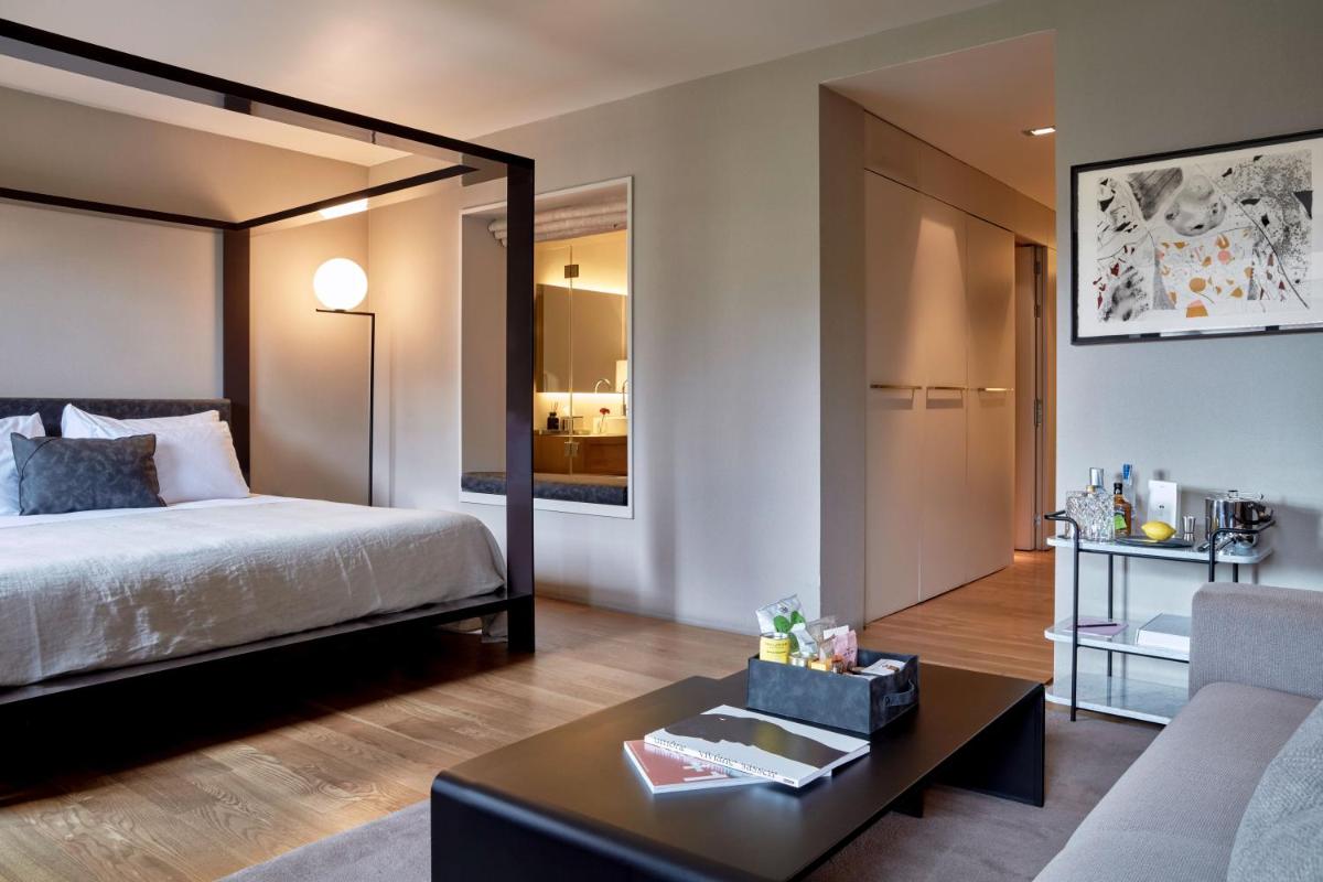 Cama o camas de una habitación en Sir Victor Hotel, part of Sircle Collection