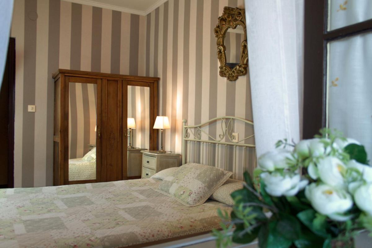 Hostal El Palacio - Housity
