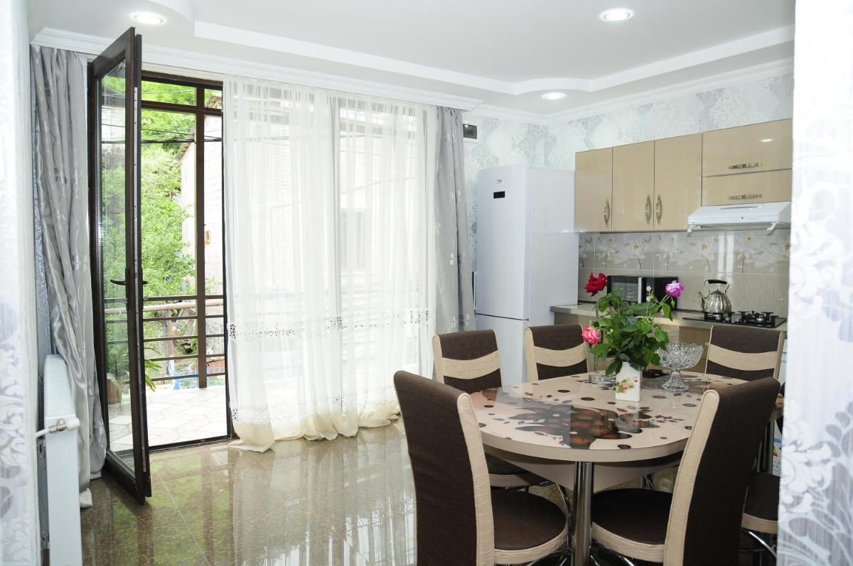 Suitetrails - Guest House IVO