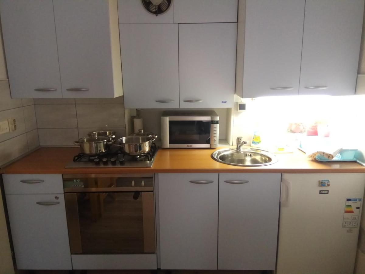 Cres old town studio apartment - Housity