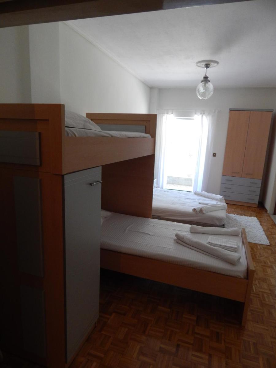 Zira Holiday House - Housity