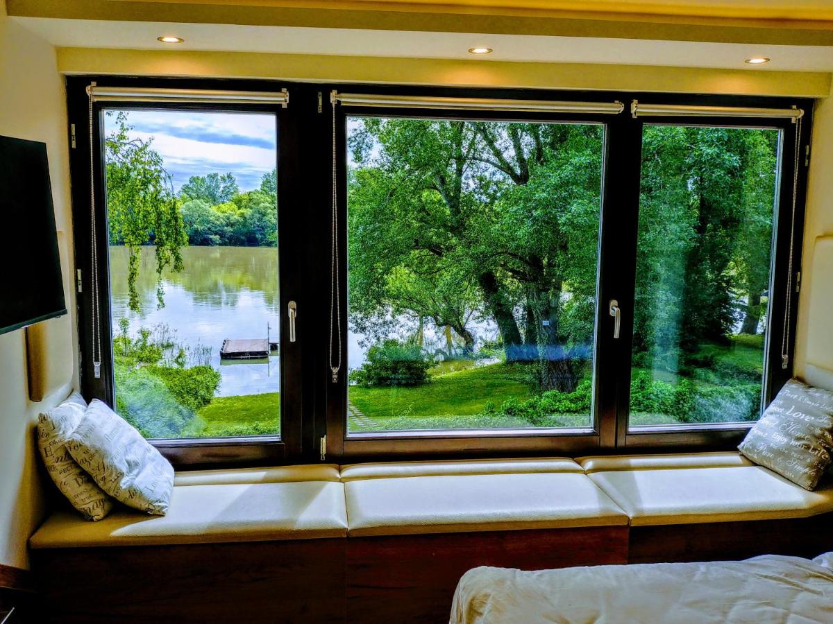 Vízparti Apartmanház - Housity