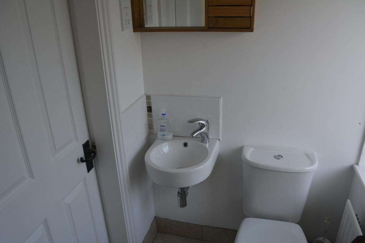 Ballyginny Cottage - Housity