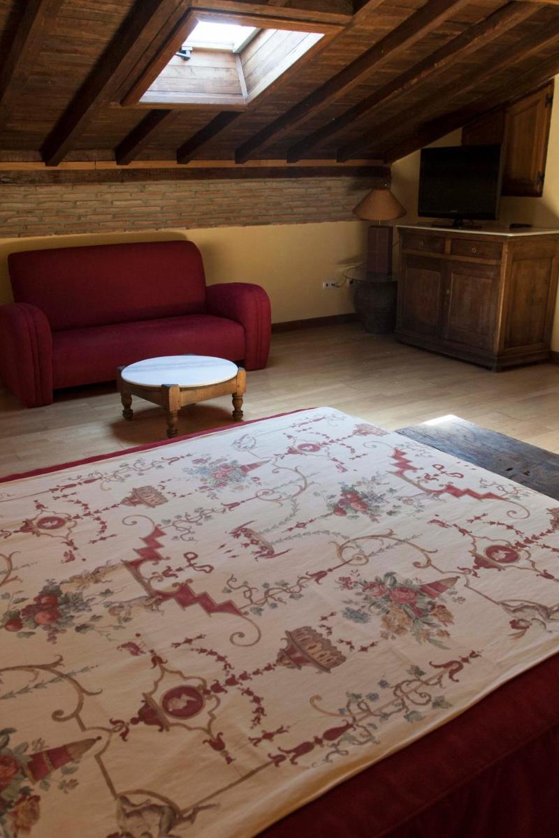 Casa Rural con encanto "Los Postigos" - Housity