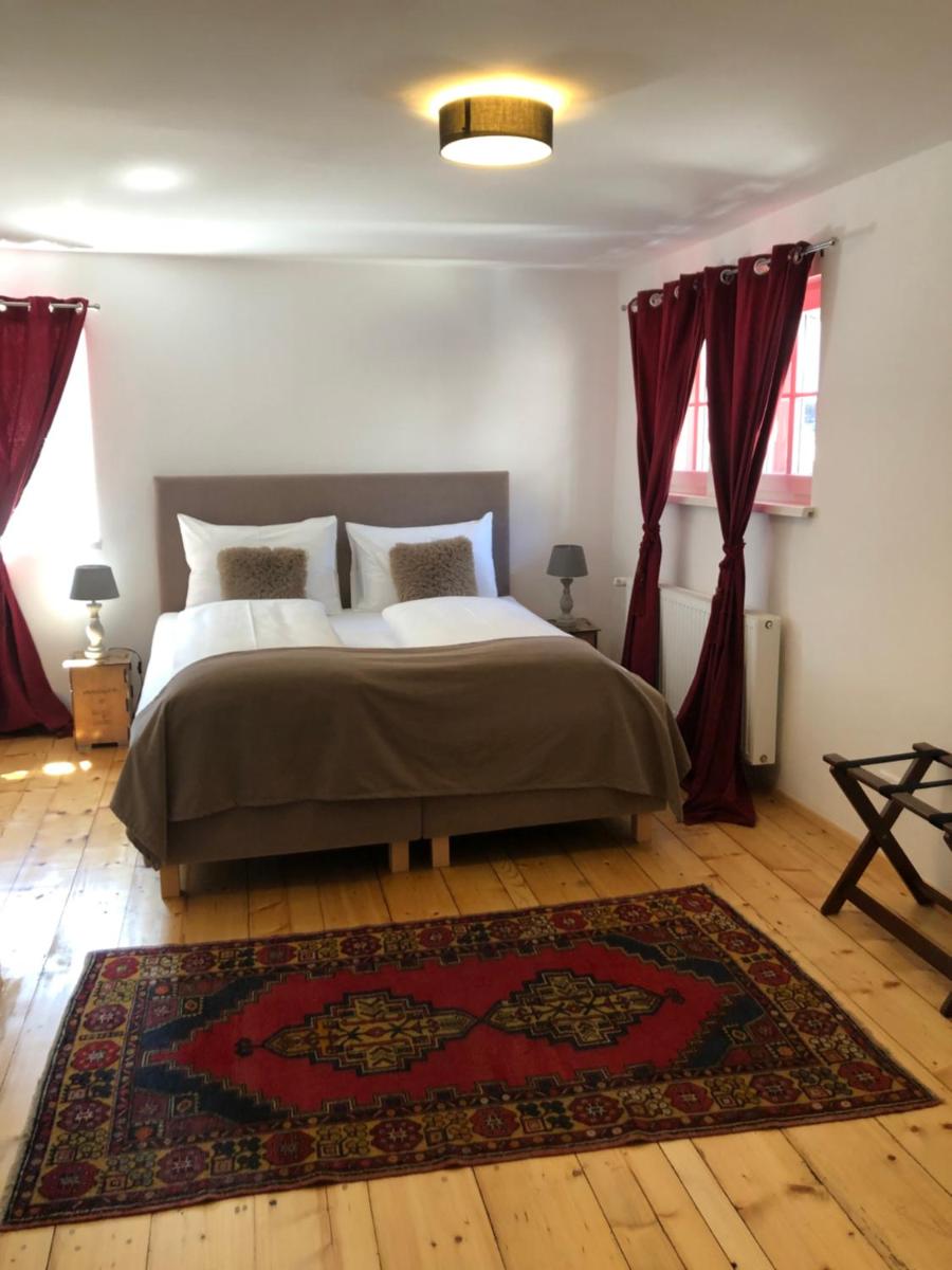 Fenix Hall Boutique Hotel Hallstatt - Housity