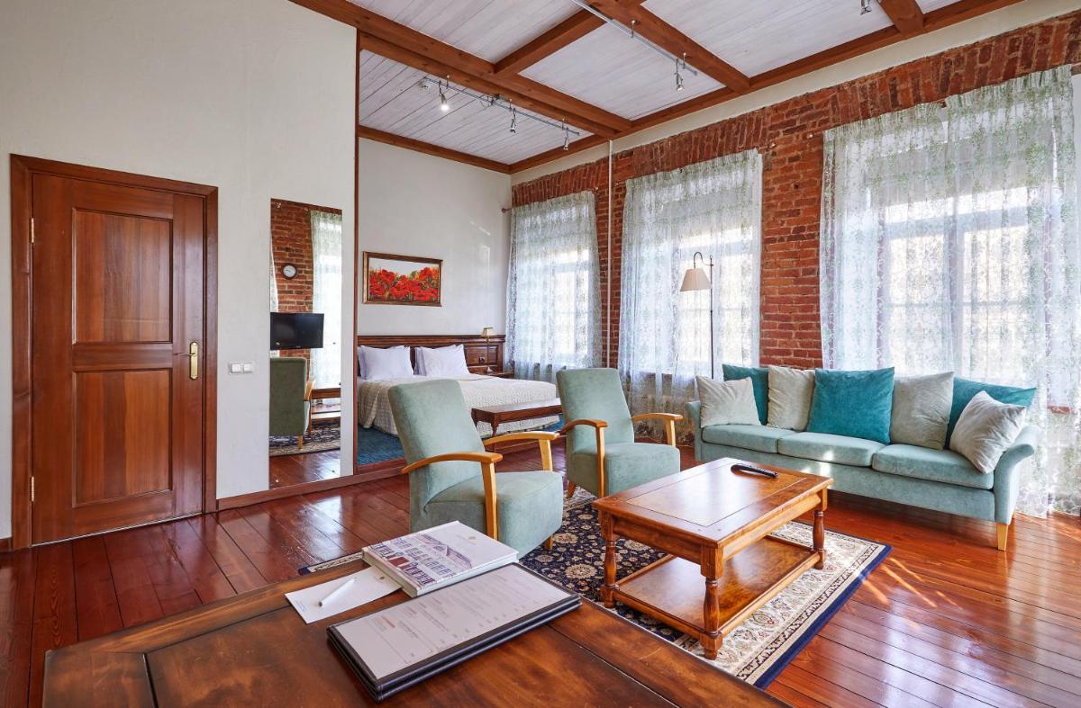 Alexander House - Housity