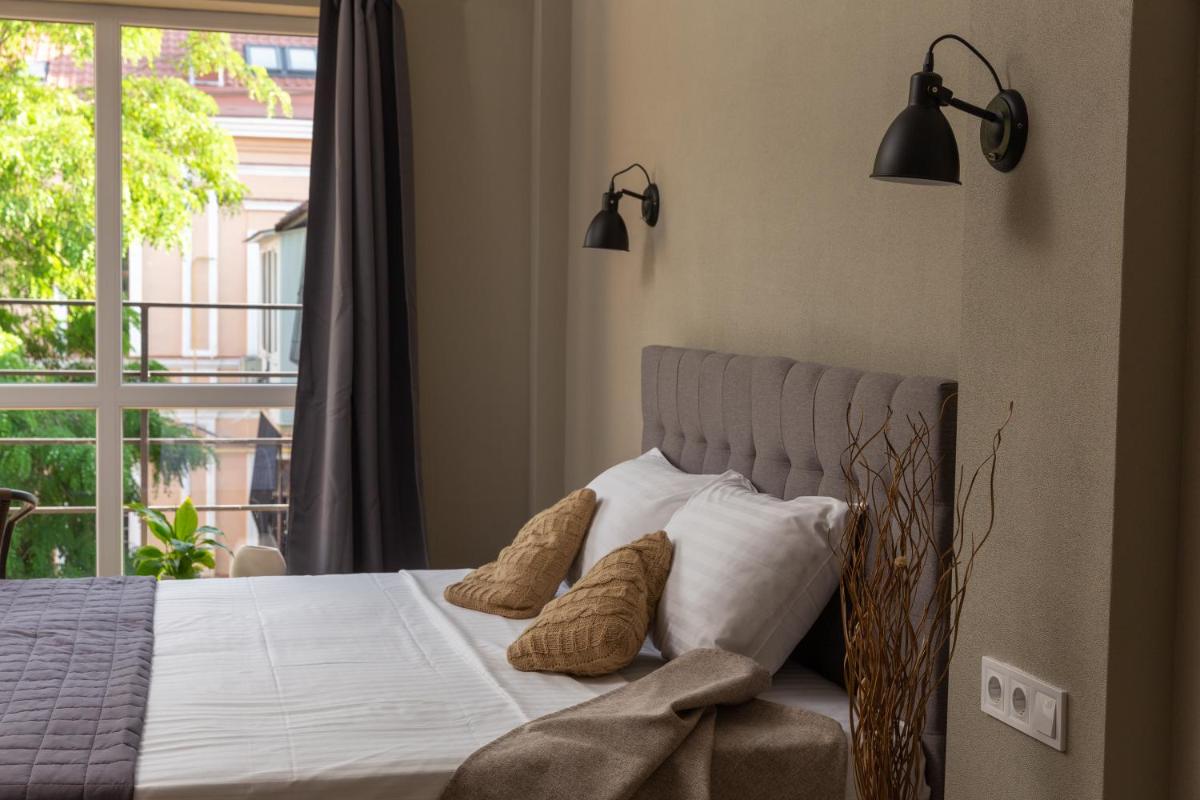 Poet Apartments - Housity