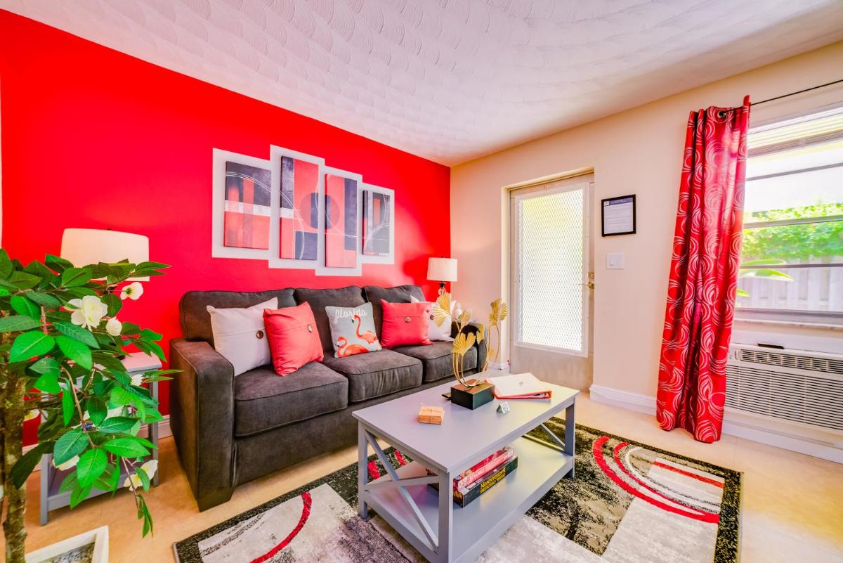 Beautiful Old Apartment with Beach Gear - Hizvo