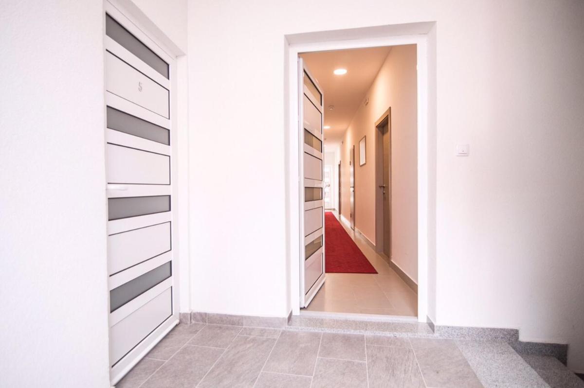 Apartmani MG - Housity