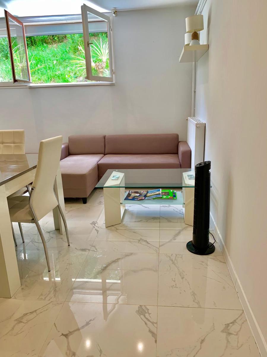 LesJardinsFleuris - Housity