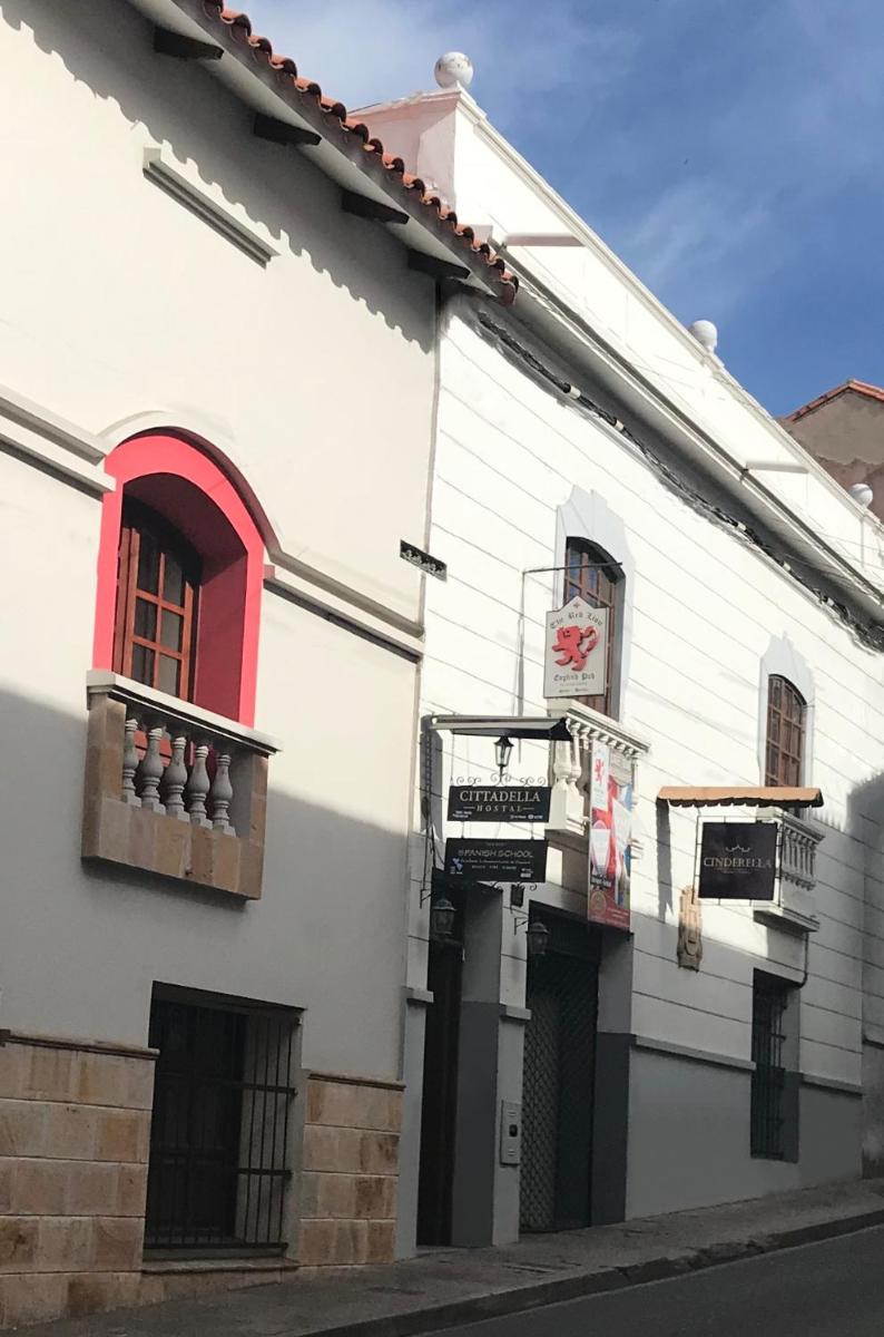 Cittadella Hostal - Housity