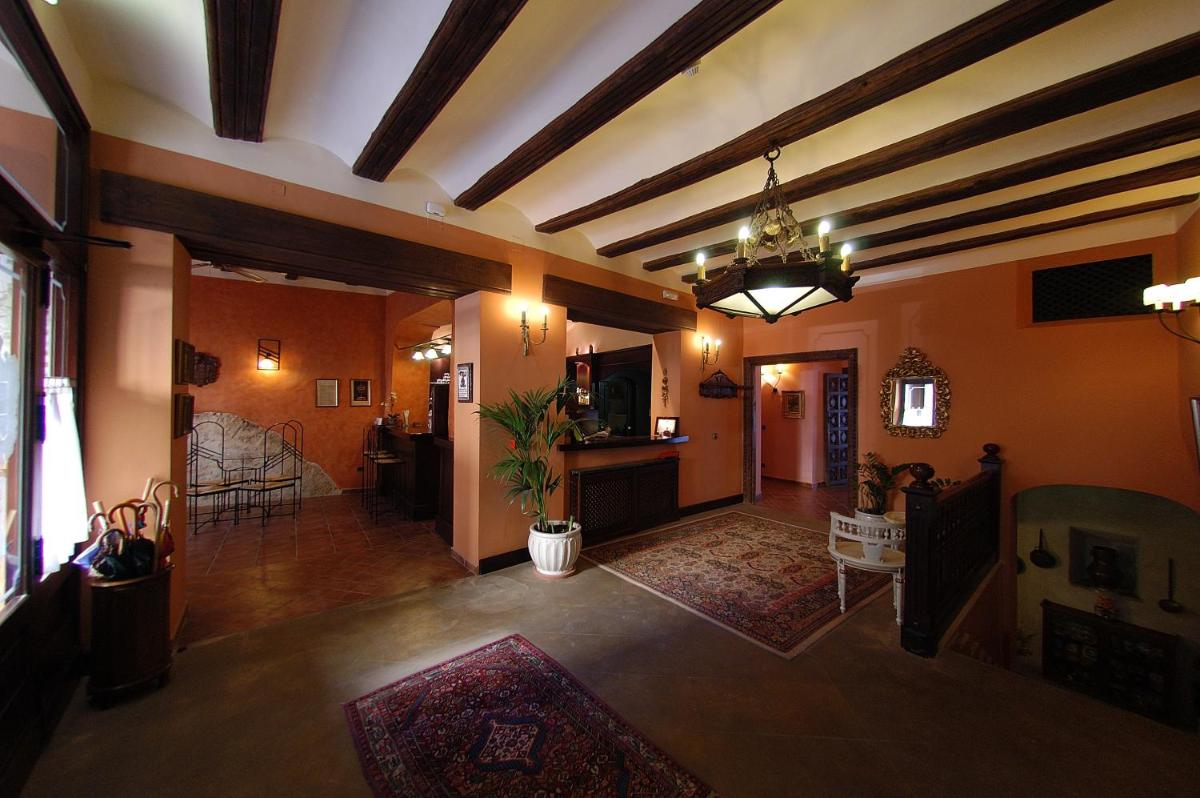 Imagen de la galería de Hotel SPA Don Iñigo de Aragón, en Las Cuevas de Cañart