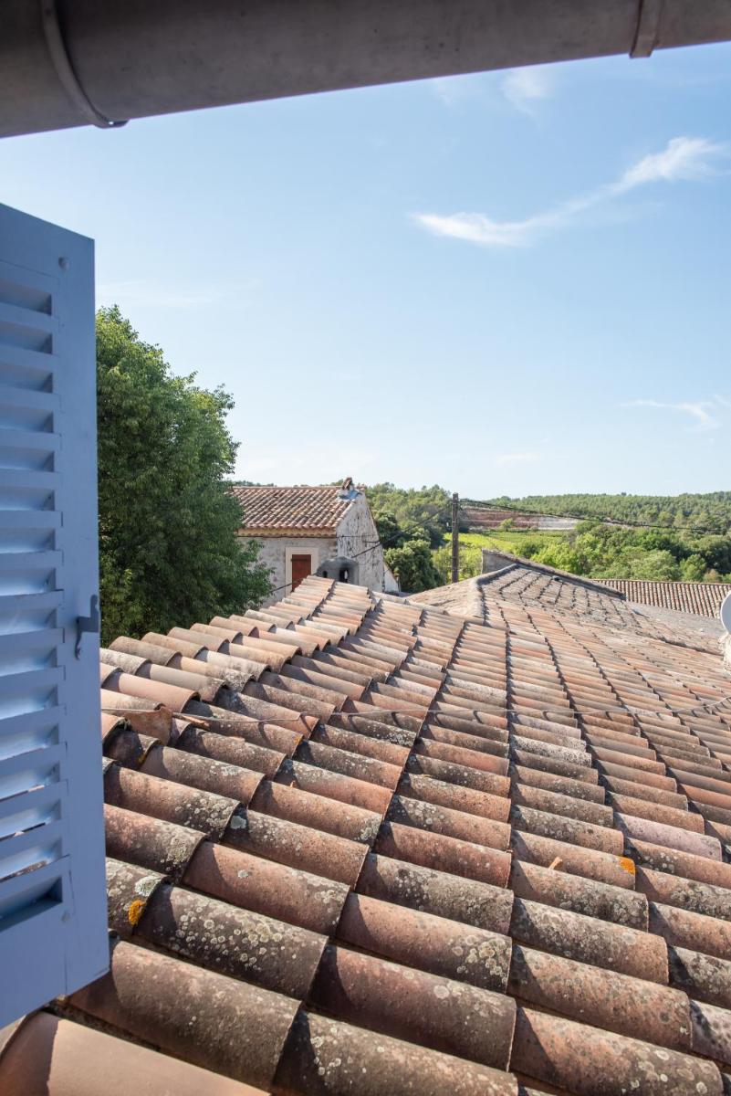 Chateau de Sainte Croix - Housity