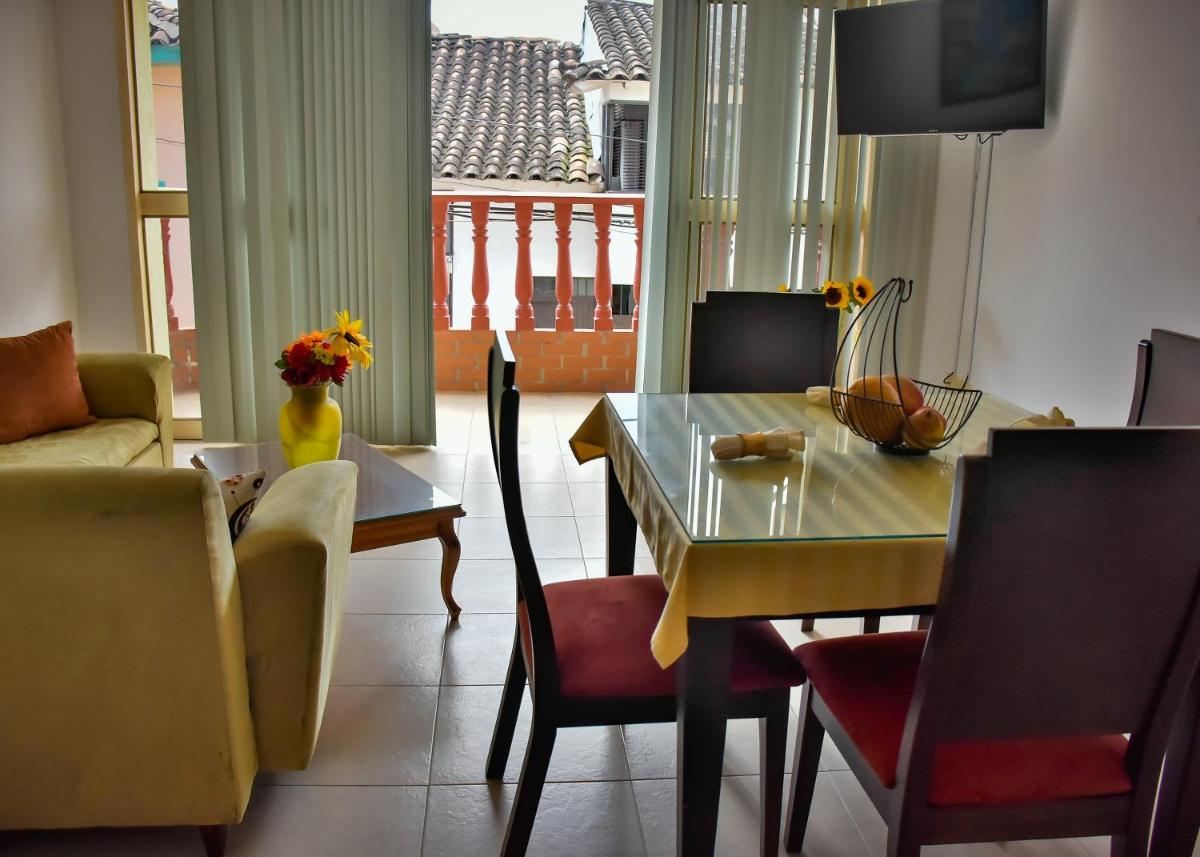 Hotel La Terraza - Housity