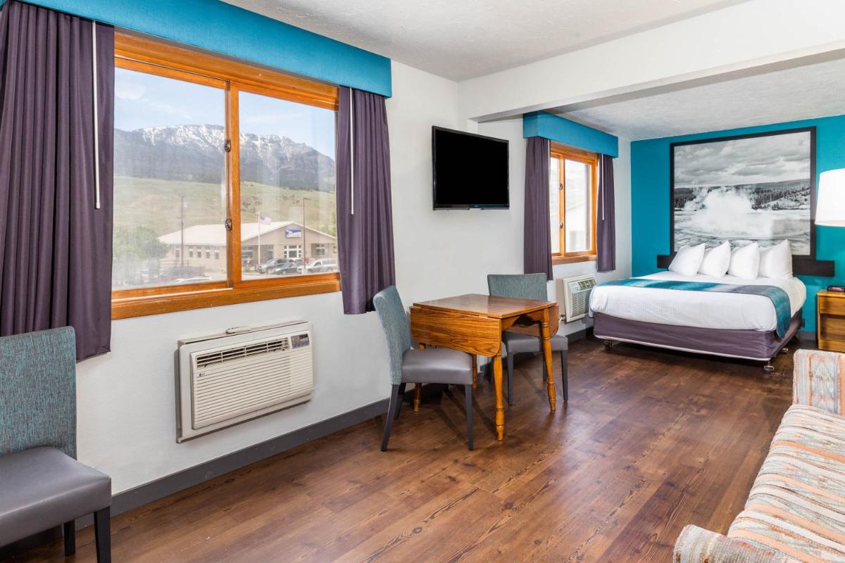 Super 8 by Wyndham Gardiner/Yellowstone Park Area - Housity