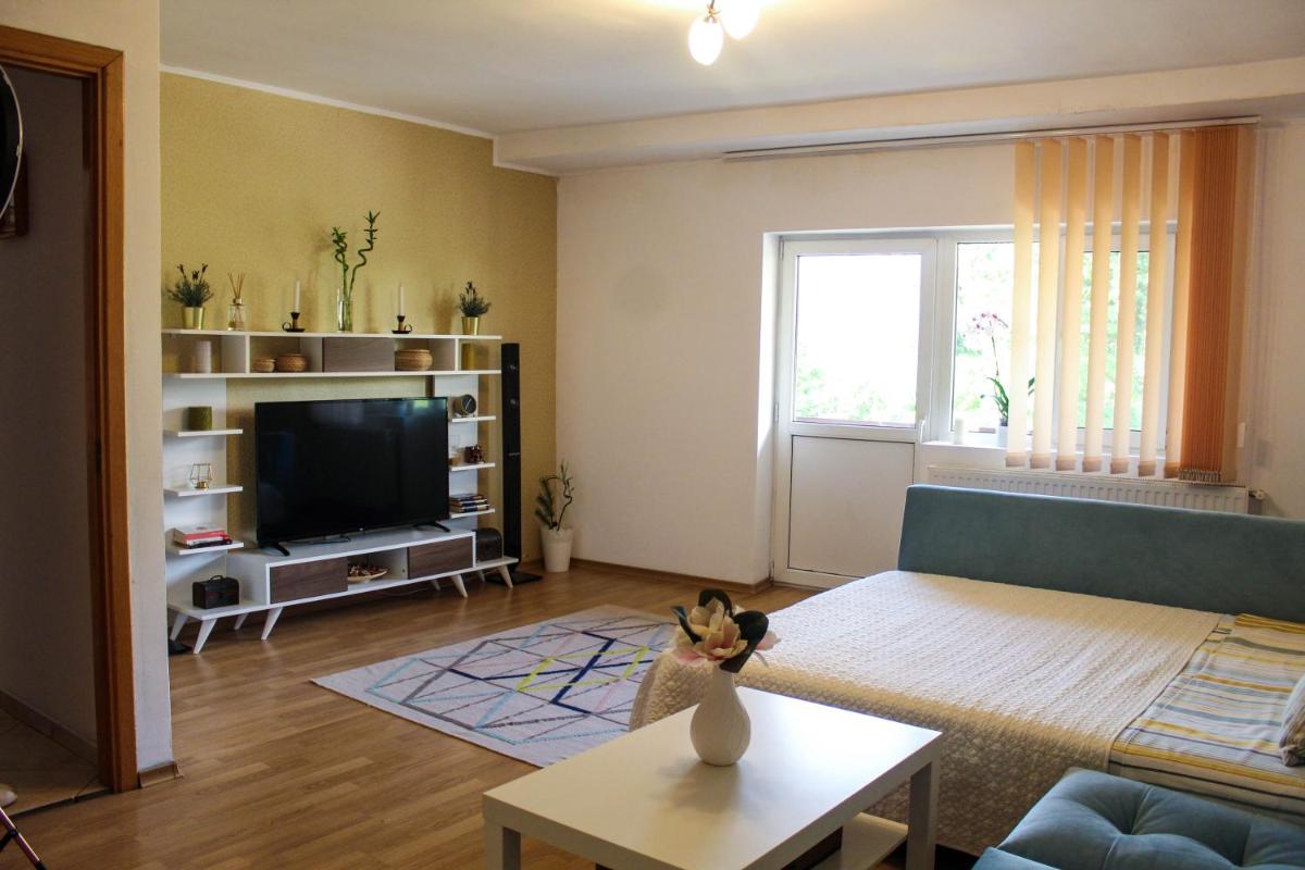 Collosal Apartment with Garden - Hizvo