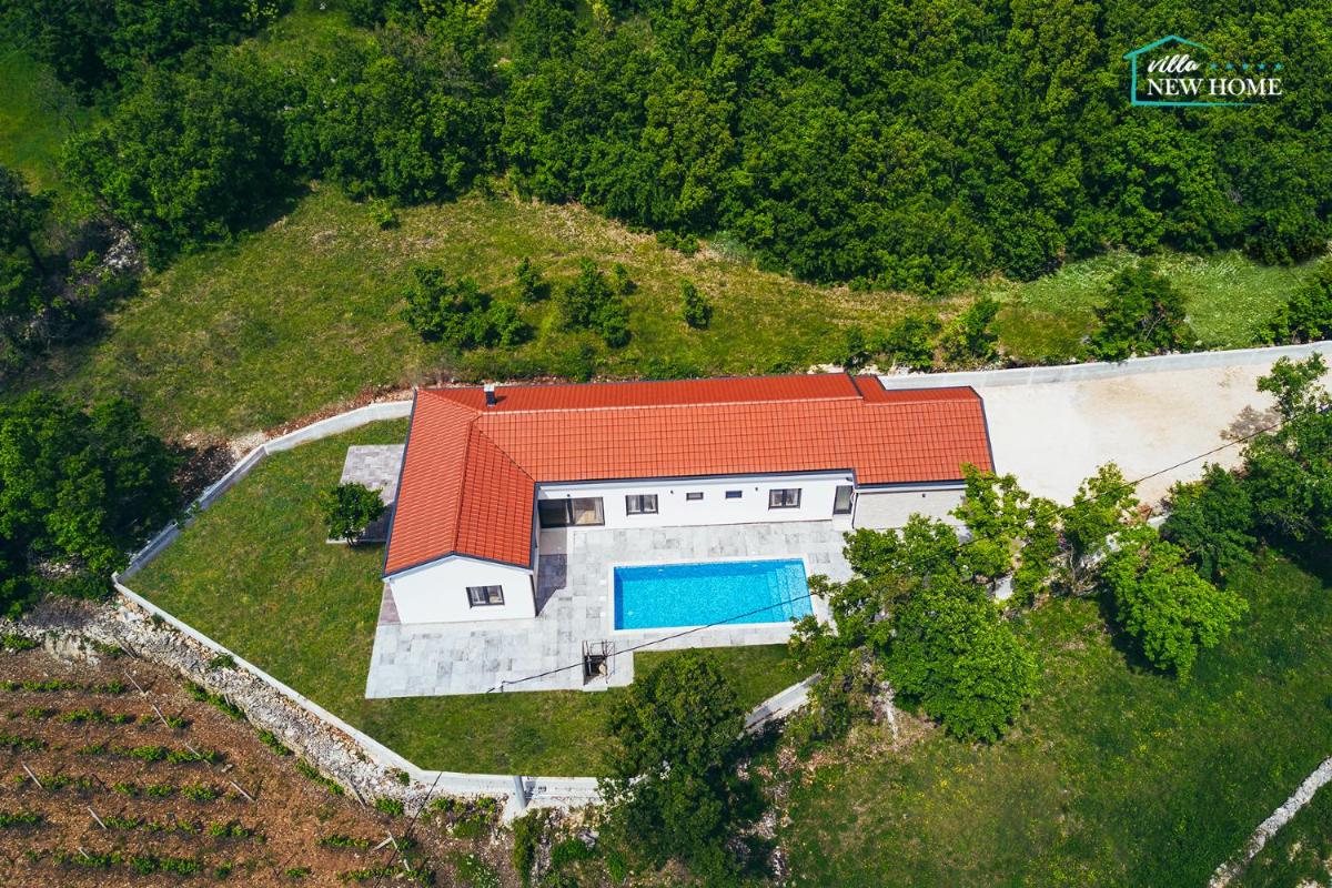 Villa New Home, villa with pool in Imotski near Makarska - Housity