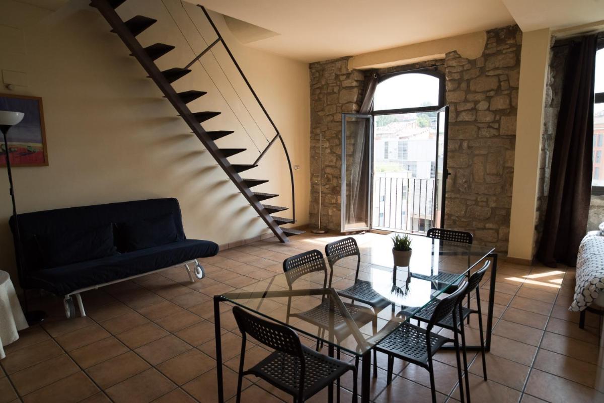 Urbi Apartments - Housity