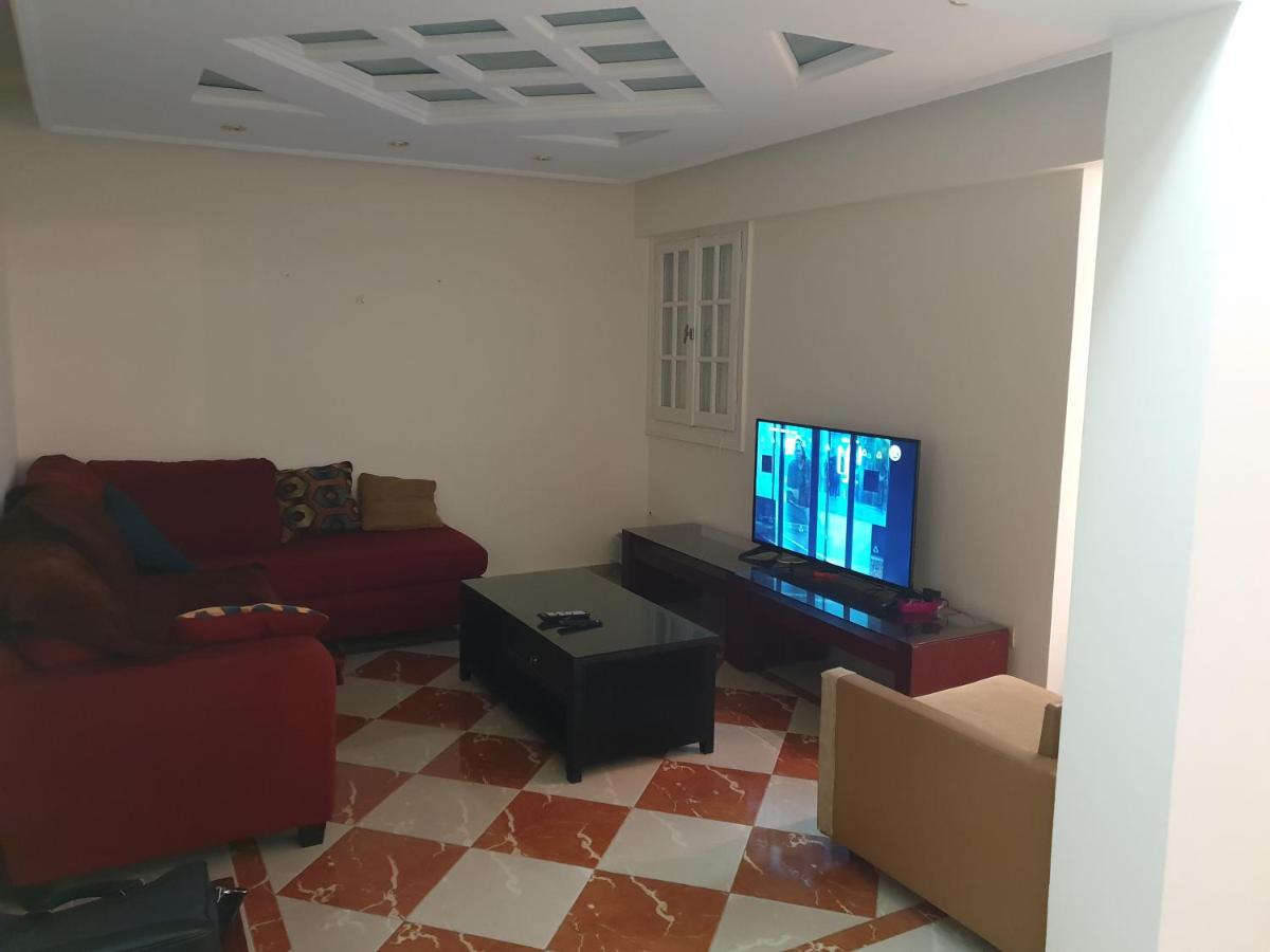 Khaled Ibn Al Waleed Apartment by Alexander the Great Hotel - Housity