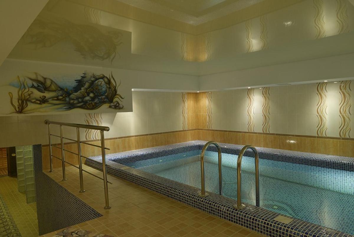 Hotel Zumrat - Housity