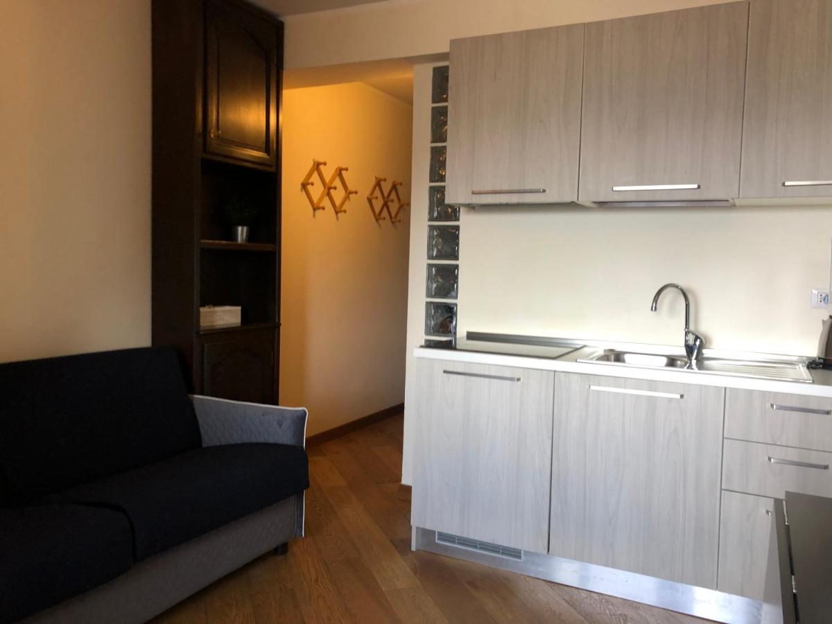 Royal - Housity