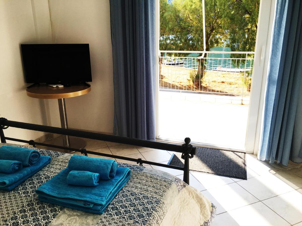 Spacious Sea Front Apartment - Porto Bouffalo - Evia - Housity