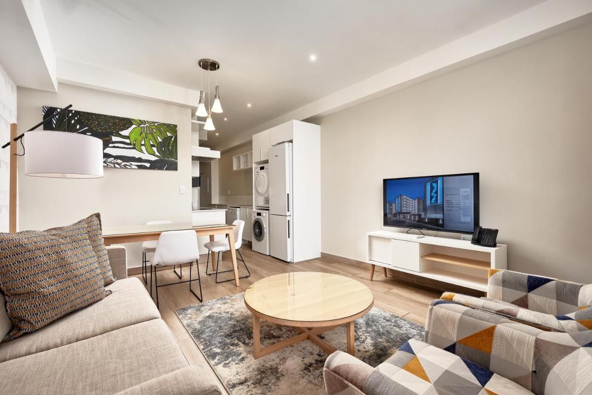 The Regency Apartment Hotel Menlyn - Housity