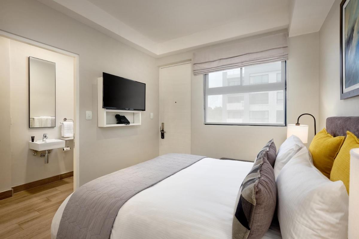 The Regency Apartment Hotel Menlyn - Housity
