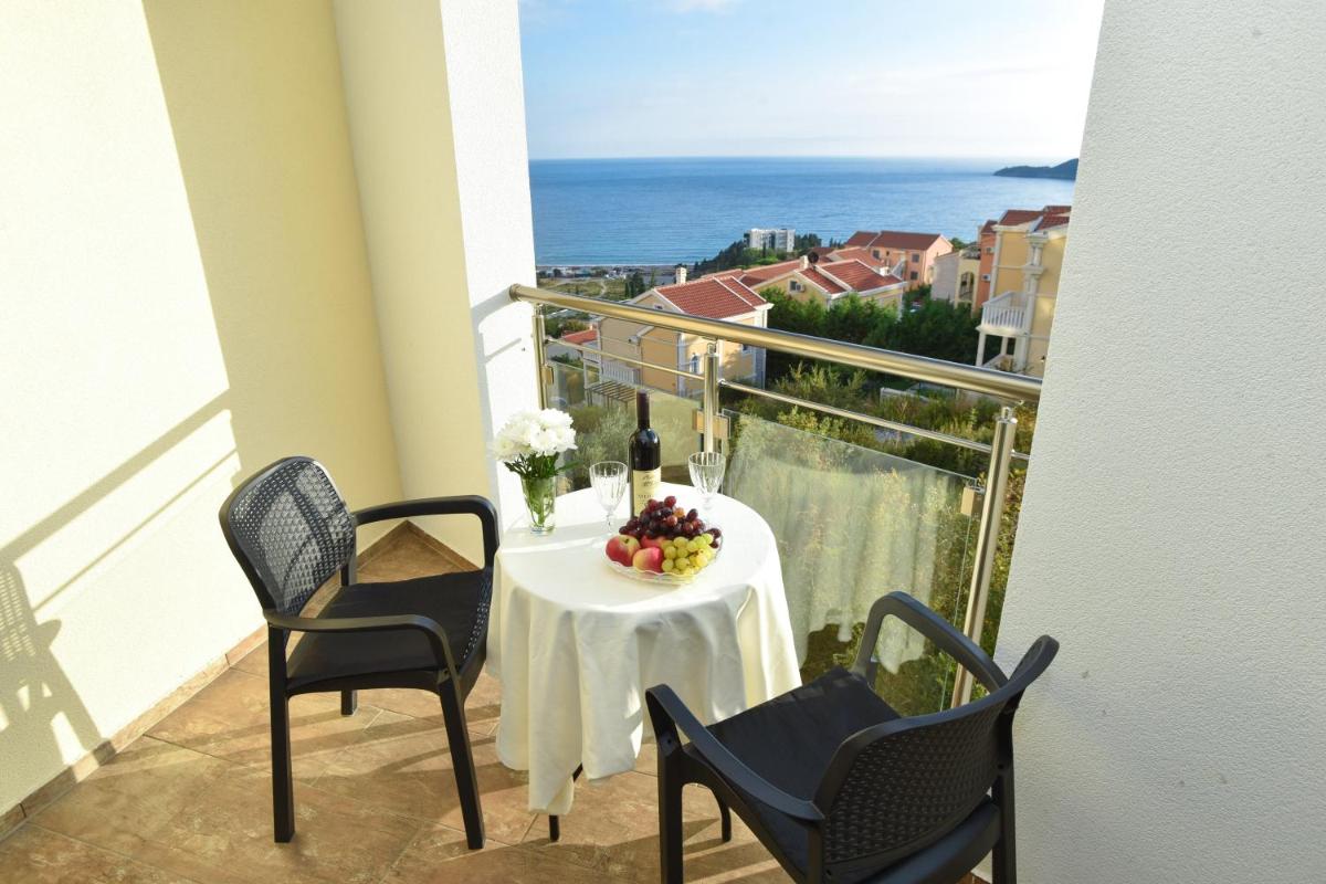 SEA VIEW ONE BEDROOM APARTMENT - Housity