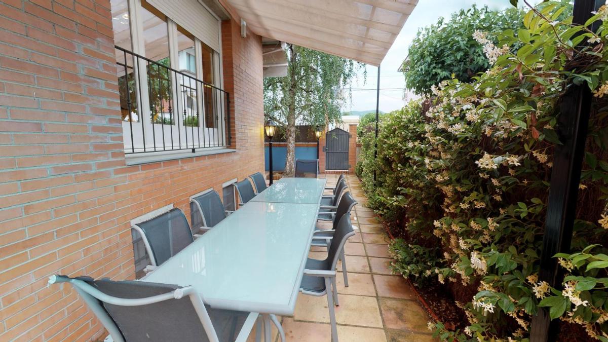HOUSE OF JOY , CASA EN BANYOLES - Housity