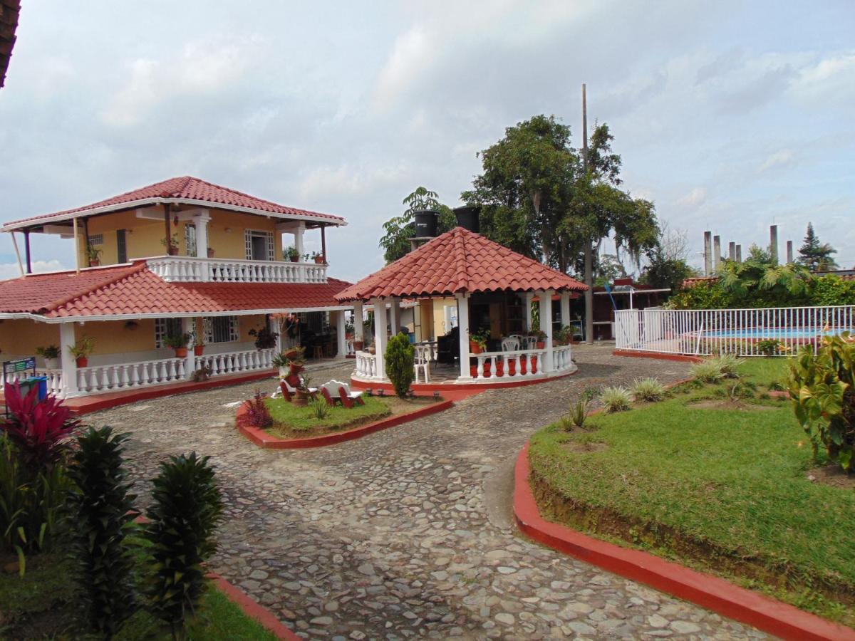 Casa Campestre La Colombiana - Housity