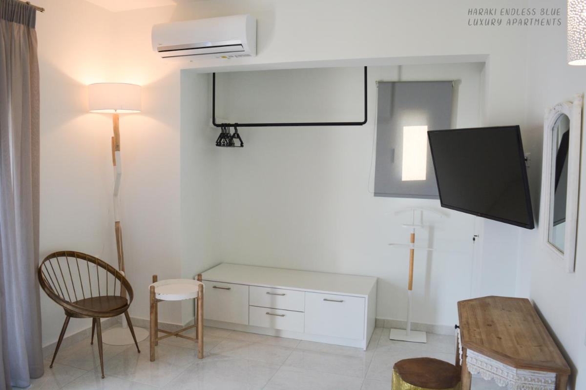 Haraki Endless Blue Luxury Apartments - Housity