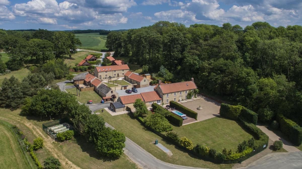 High Oaks Grange - Lodges - Housity