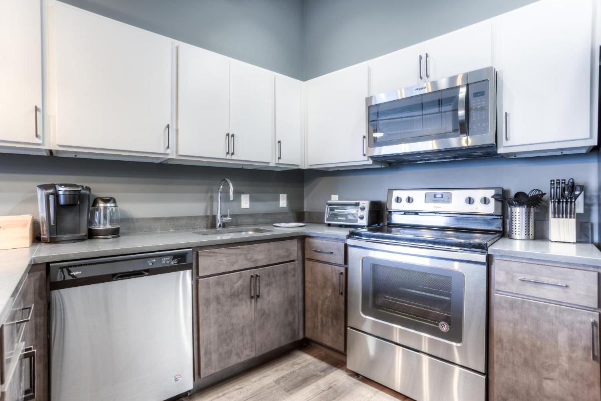 Mint House Detroit - Times Square - Housity