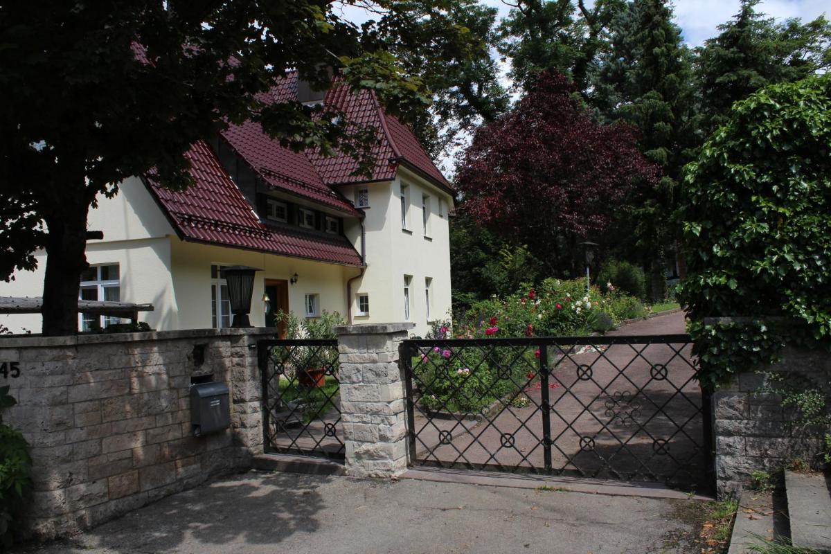 Ferienwohnung in herrlicher Lage - Housity