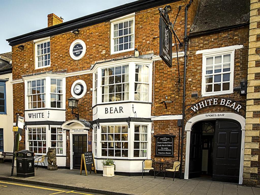 The White Bear - Housity