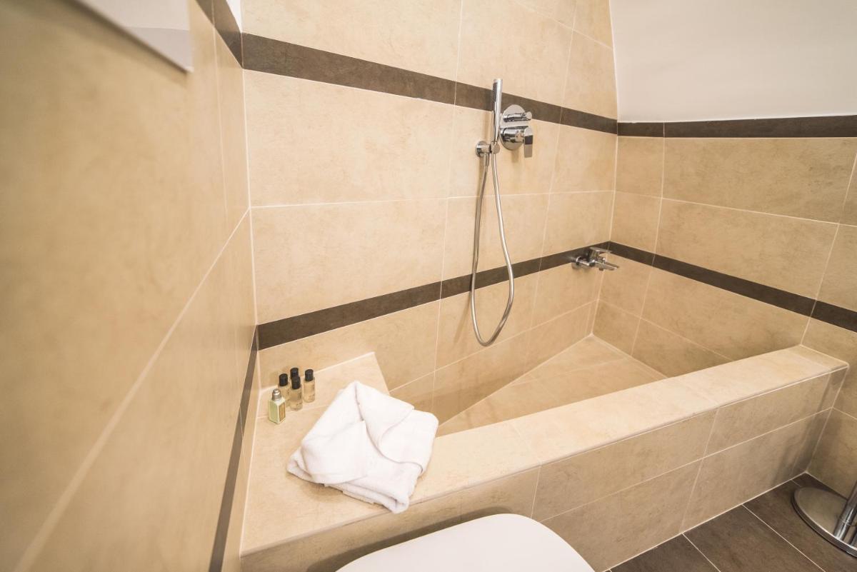 Baroni Giampiccolo Suite - Housity