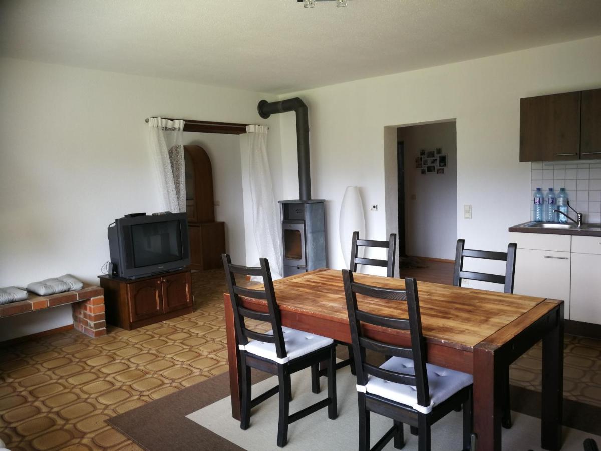 Suitetrails - Nibbie's Happy Apartment