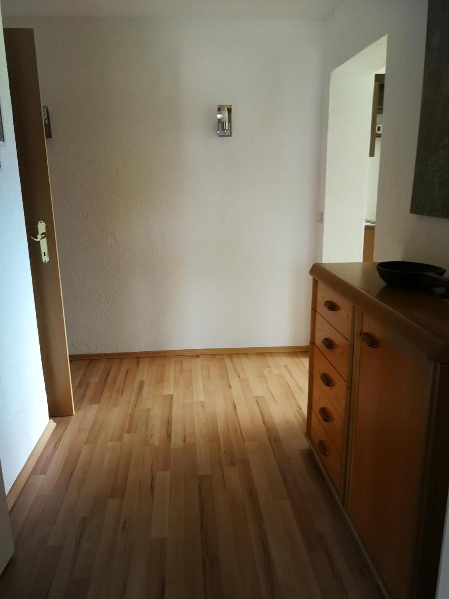 Suitetrails - Nibbie's Happy Apartment