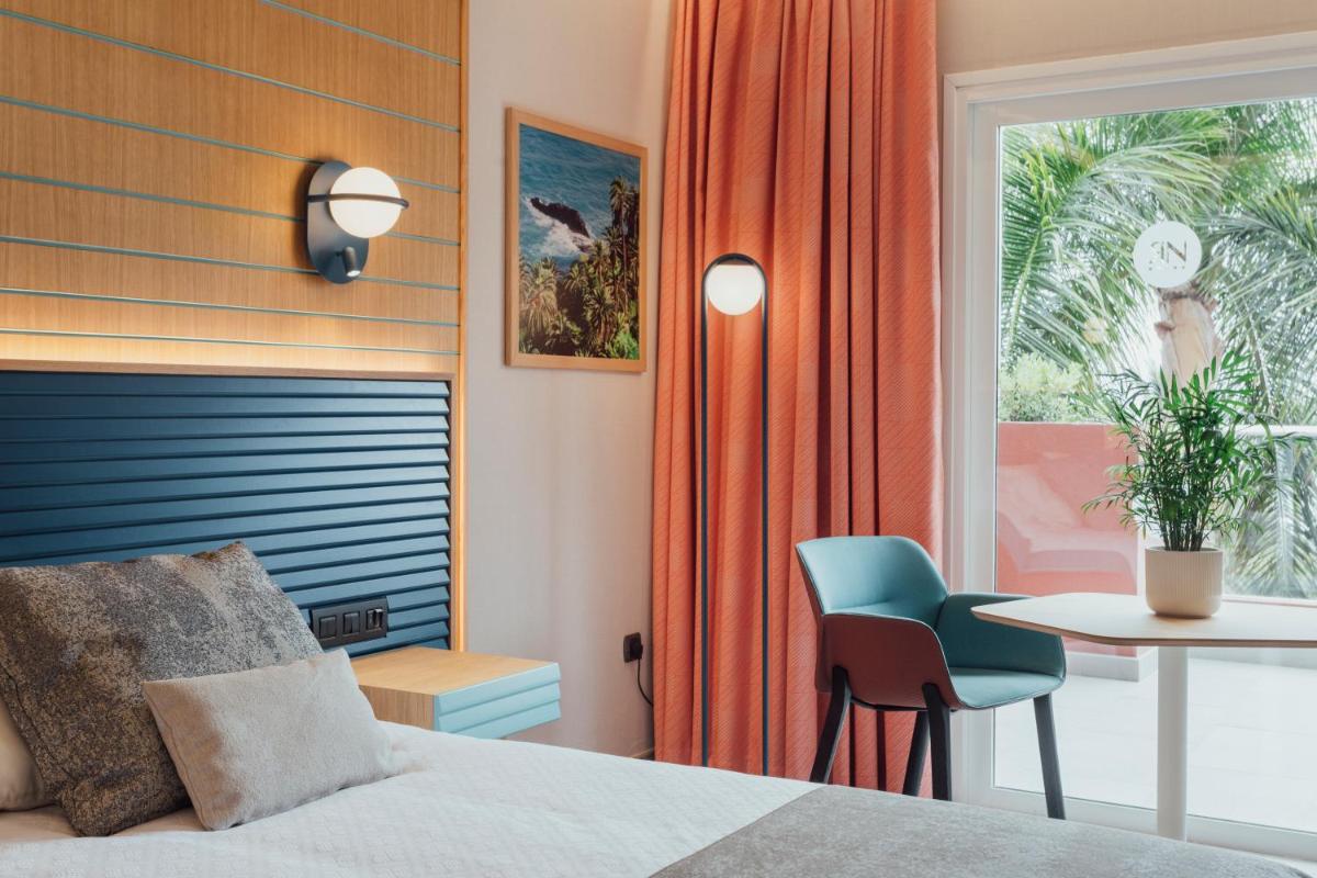 Zona de estar de Adrián Hoteles Roca Nivaria