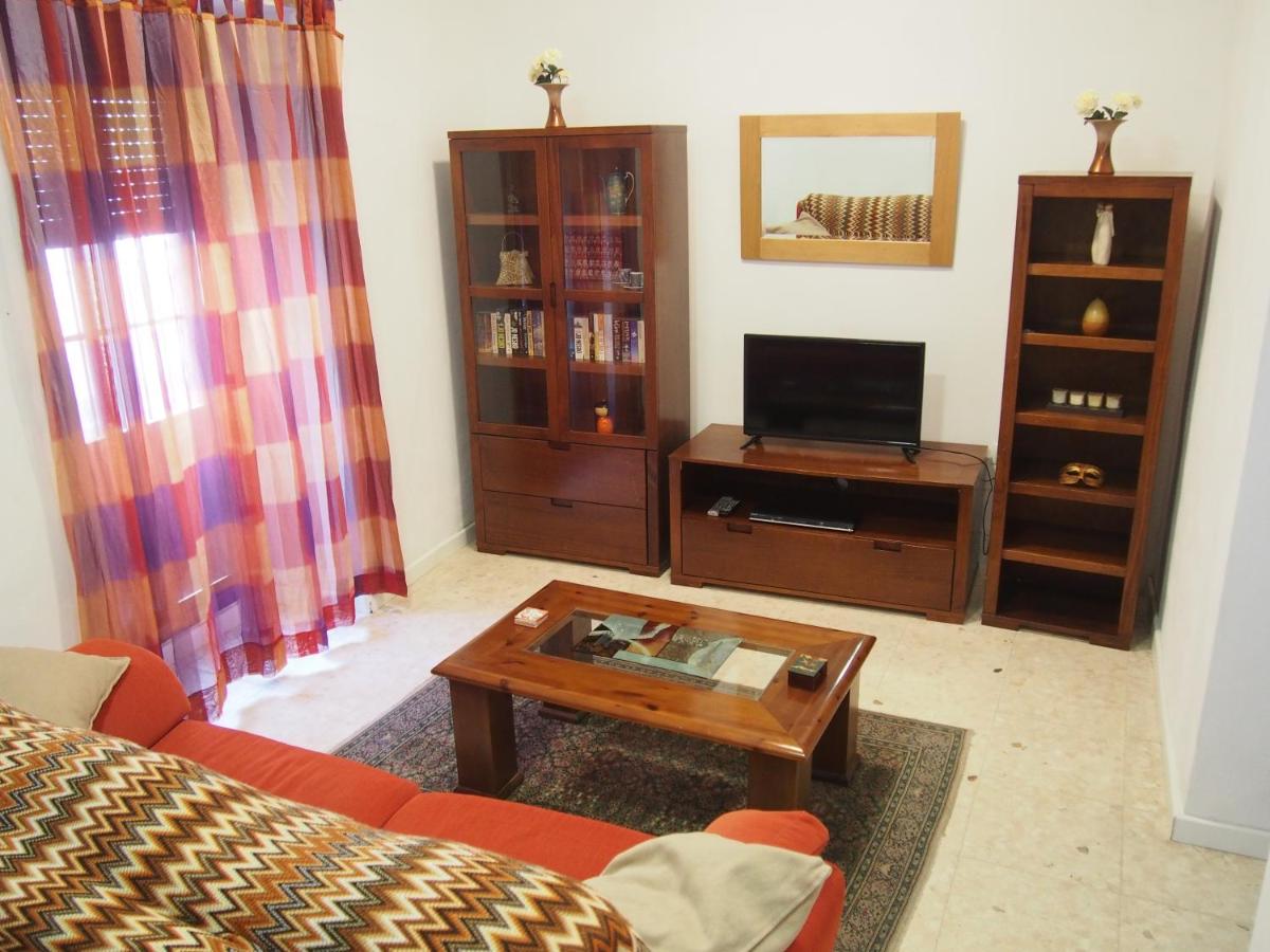 Casa Valientes A - Free private parking, WiFi & AC - Housity