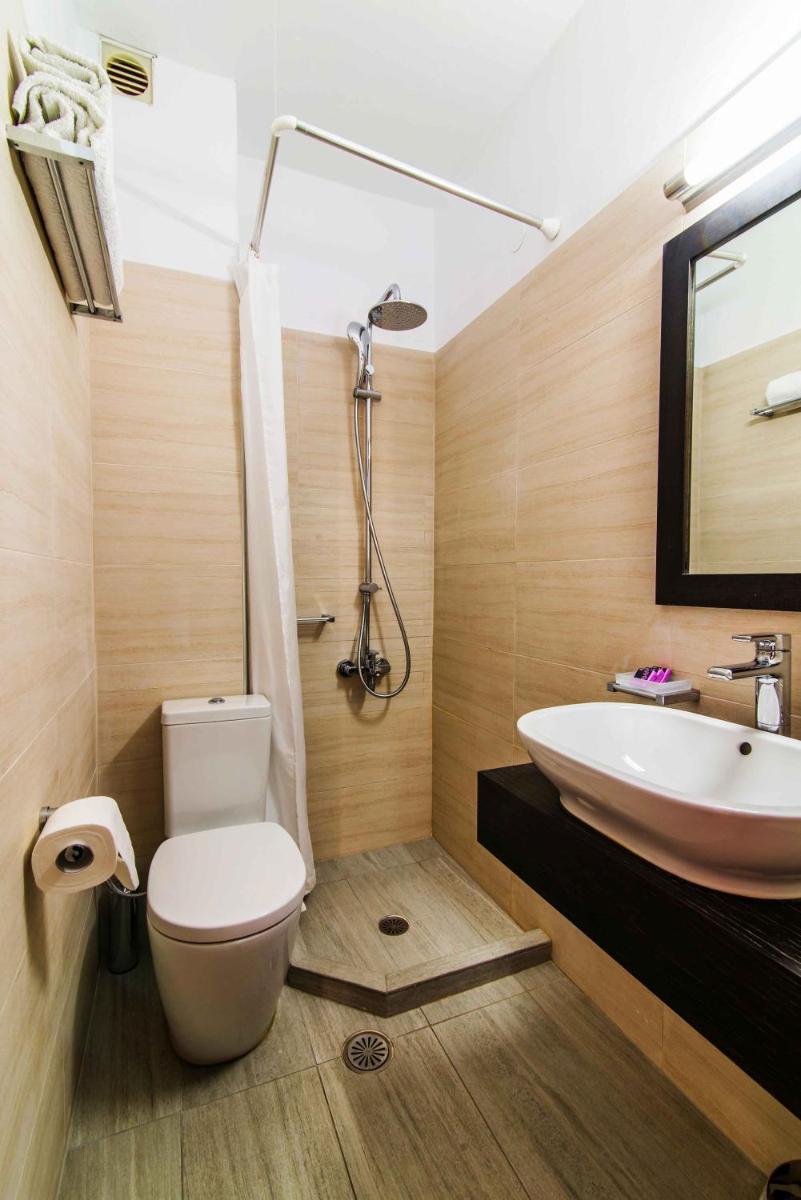 Polydoros Hotel Apartments - Housity