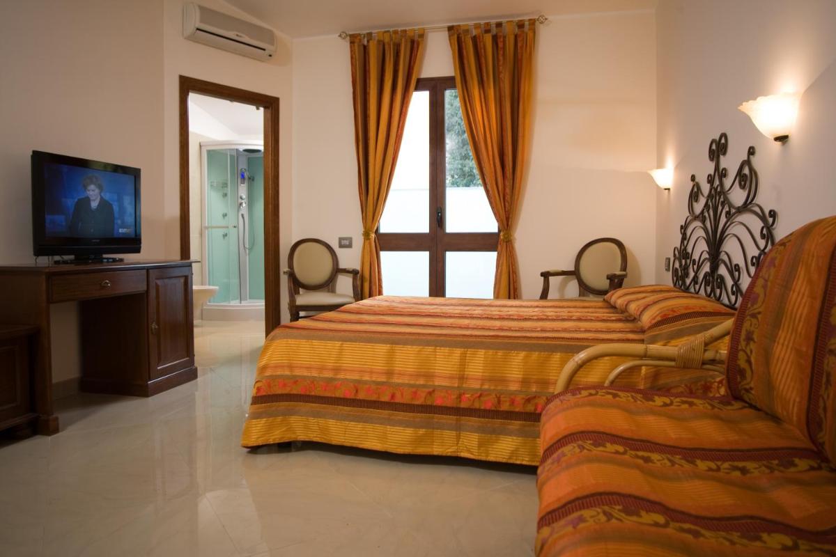 Hotel Hieracon - Housity