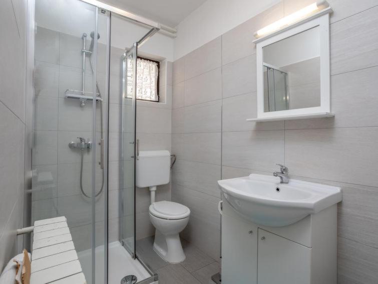 Apartments Folo - Housity