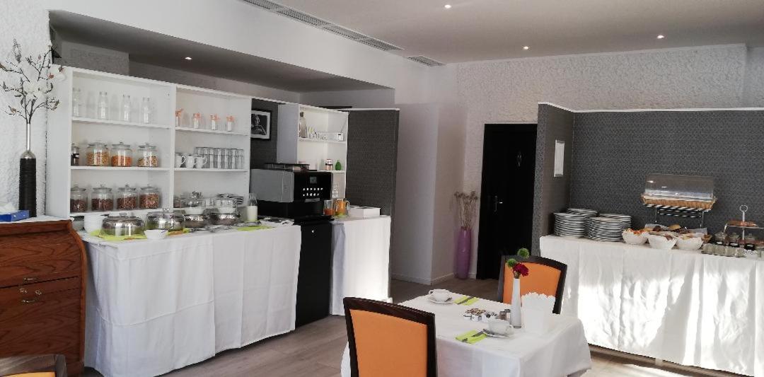 City Hotel Neuwied - Housity