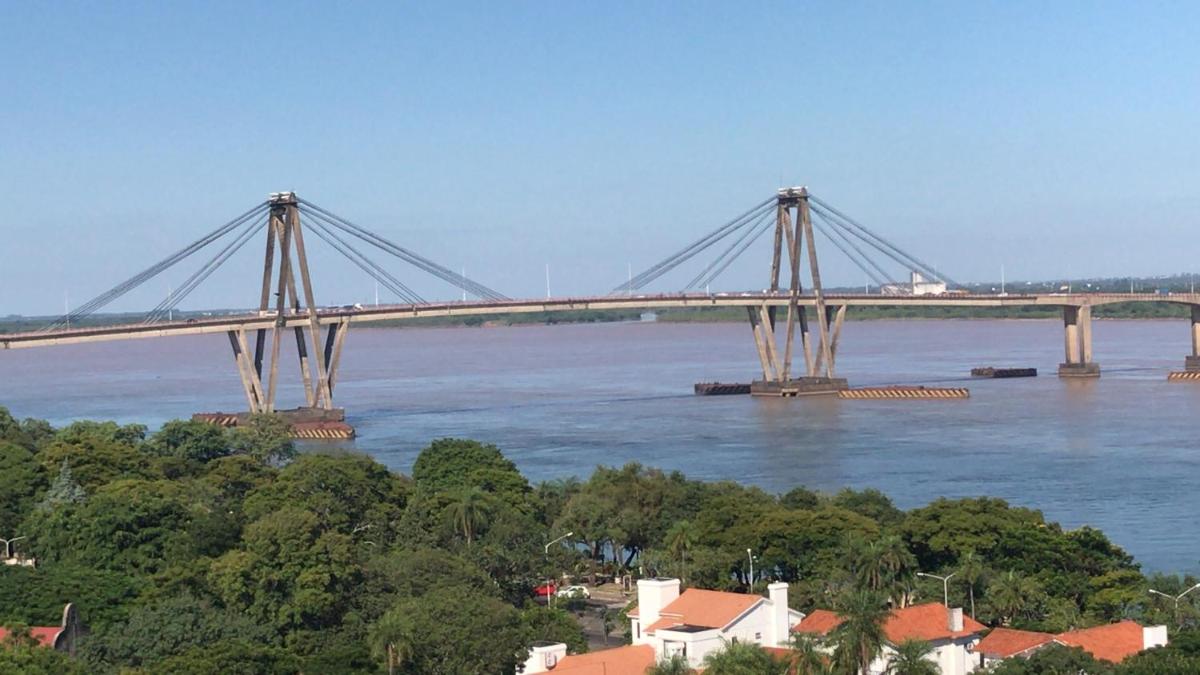 Departamento 2 ambientes sobre el río Paraná Con Cochera - Housity