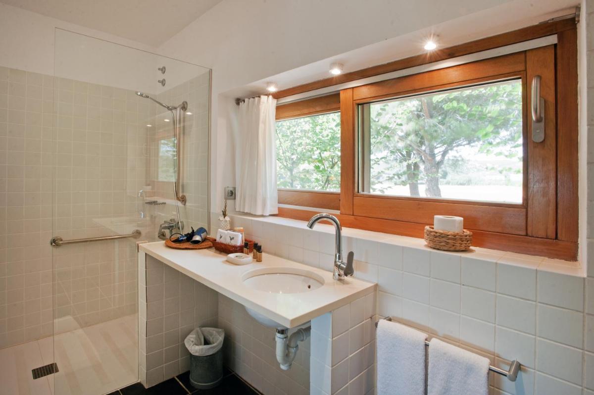 Un baño de Mas Falgarona Hotel Boutique & SPA