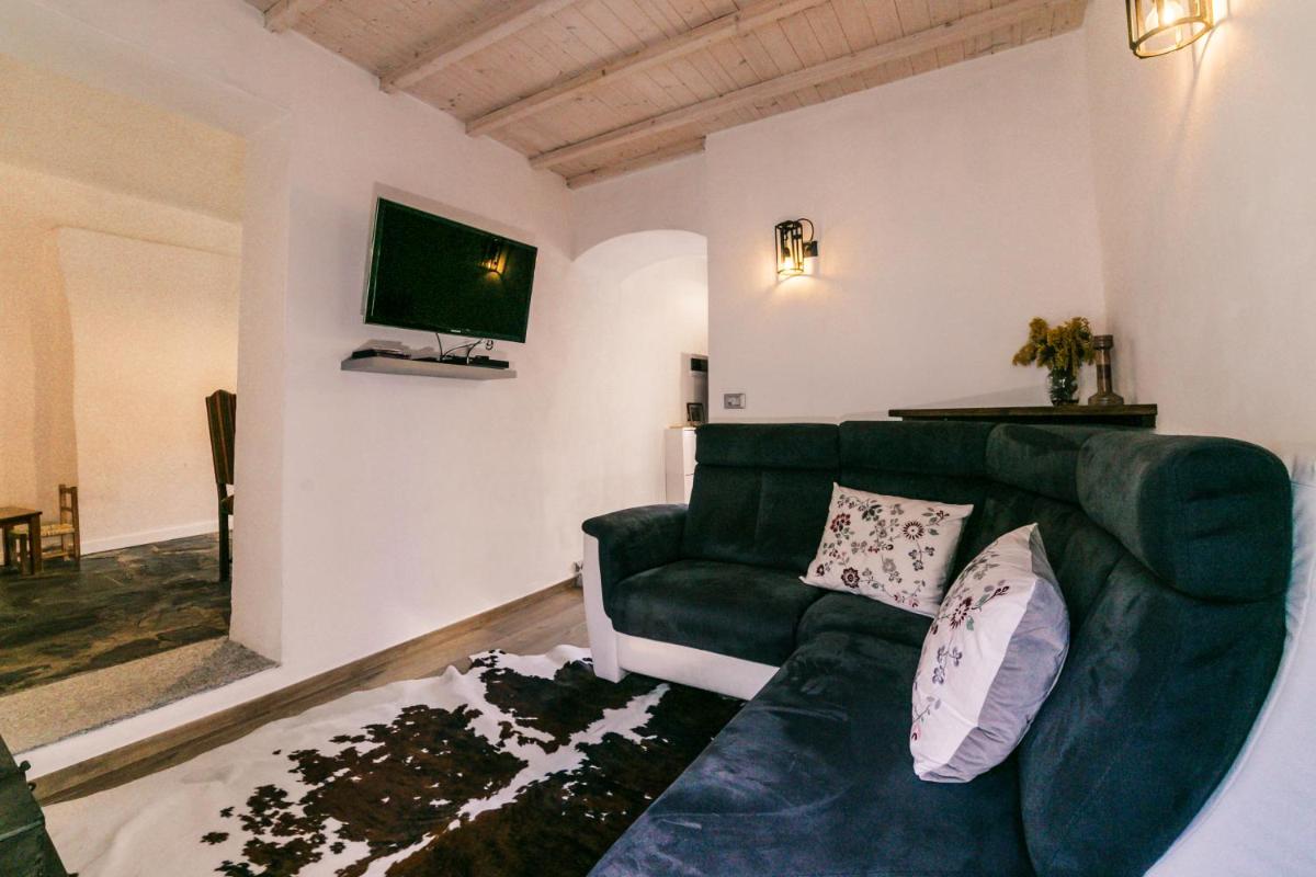 Suitetrails - Casa Bisou Italia con Piscina, WIFI et Parking FREE privato